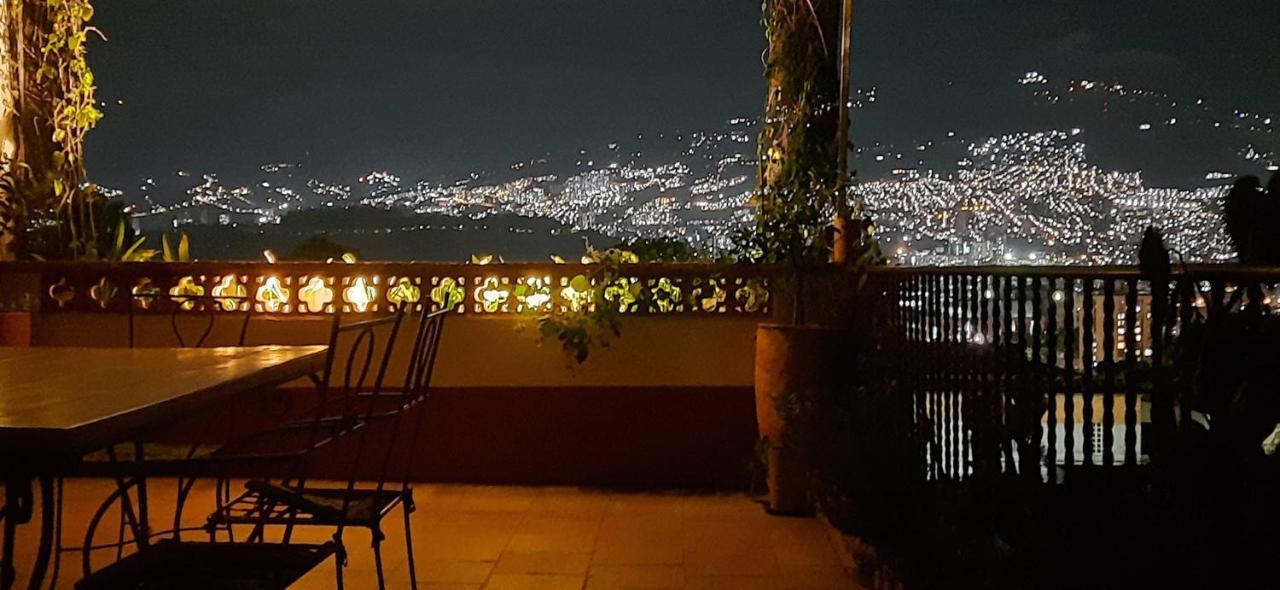 Villa Del Prado Medellín Exteriör bild